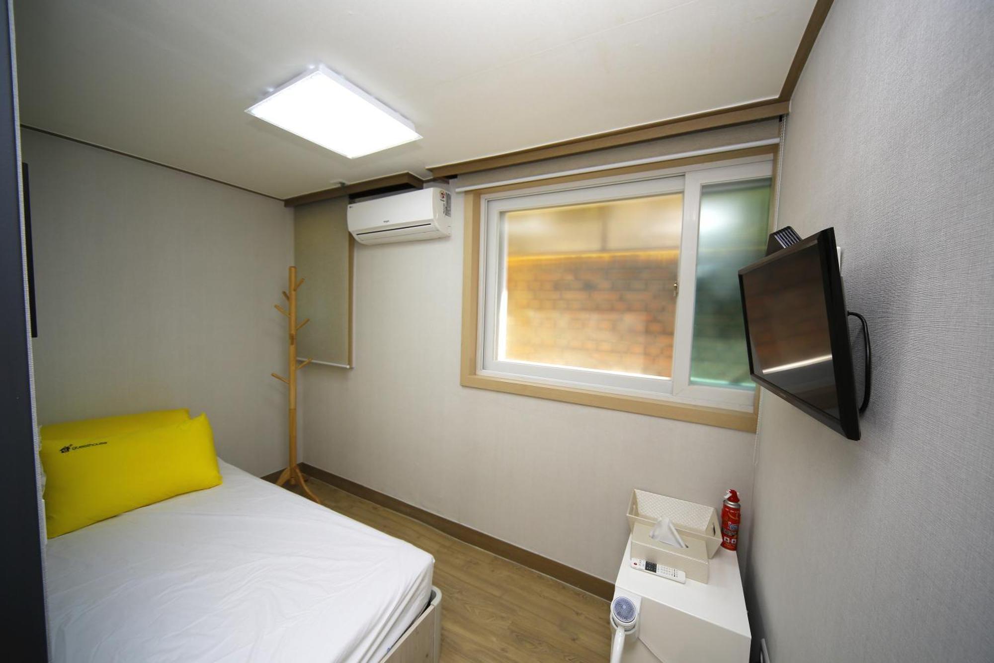 24 Guesthouse Kyunghee University Seoul Rom bilde